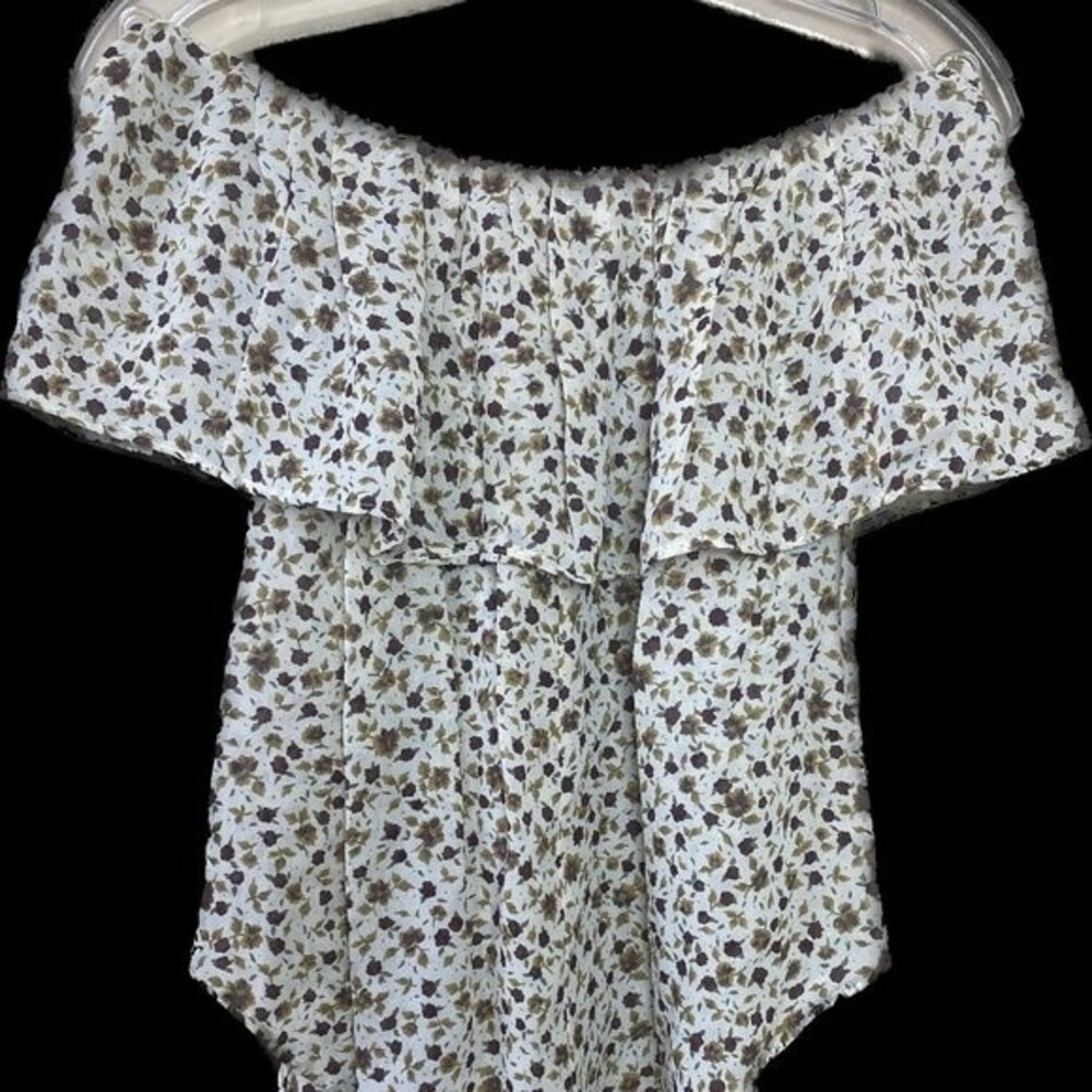 Hourglass Lilly Off Shoulder Flower Paisley Top